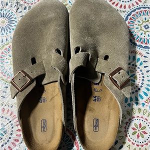 Boston Soft Footbed - only worn twice.